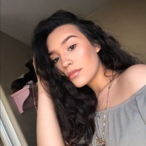 Meet your Posher, Lorena